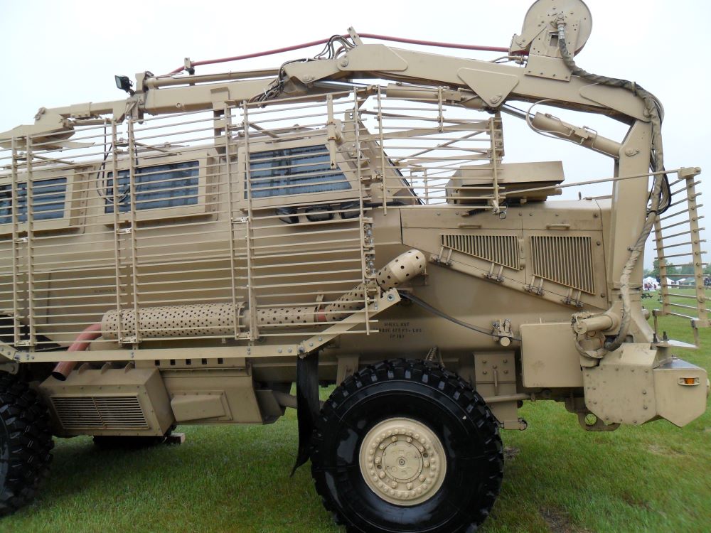 WarWheels Net Canadian Buffalo A2 MPCV Photos